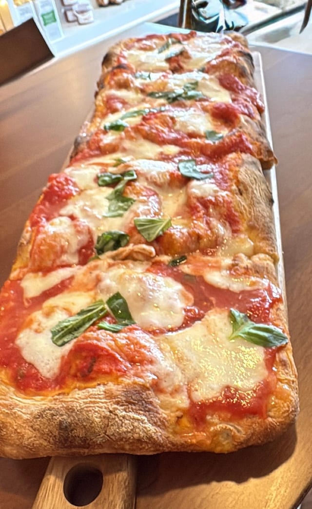 Margherita Pizza (Small).
